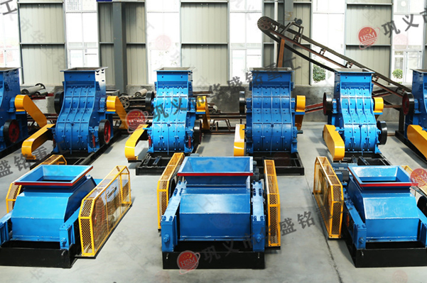 大型柏油路面破碎機(jī),瀝青路面狼牙破碎機(jī)廠家報(bào)價(jià),大型雙齒輥破碎機(jī)型號圖片,河南瀝青路面破碎設(shè)備